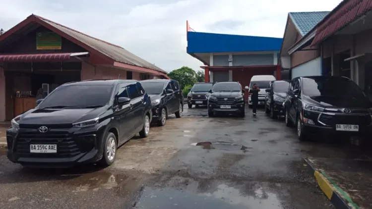 sewa mobil padang sumatera Barat